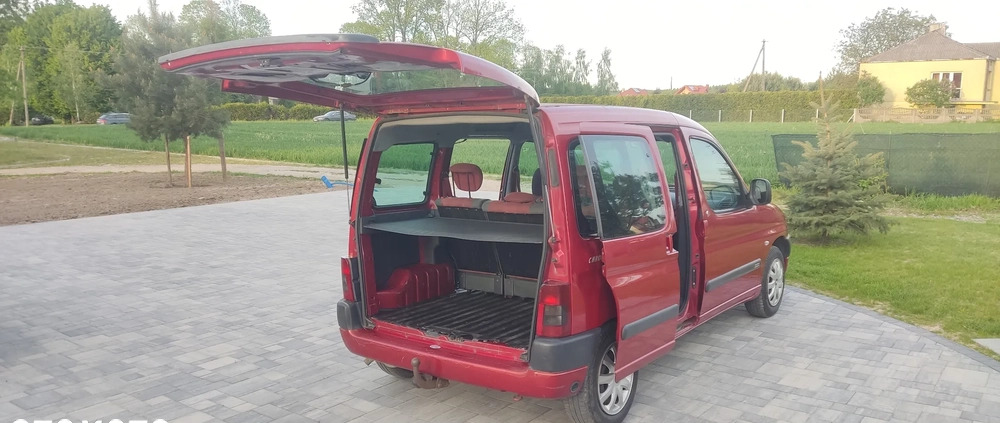 Citroen Berlingo cena 7200 przebieg: 256000, rok produkcji 2000 z Brzeziny małe 37